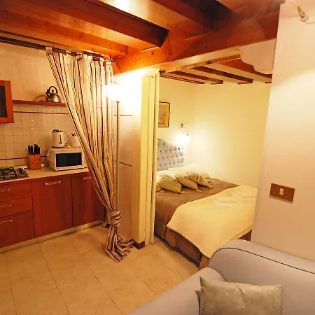 Apartamento Locazione Turistica Calle Del Traghetto Vecchio Venecia